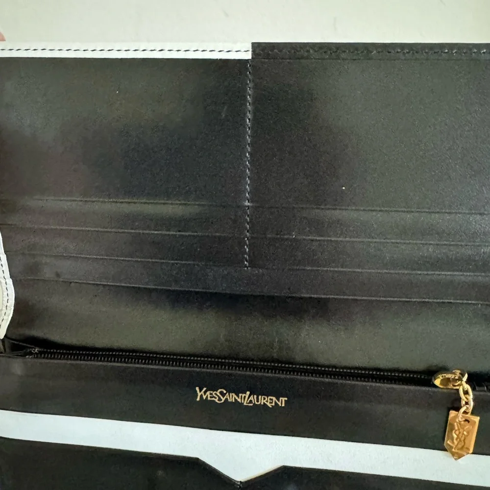 Yves Saint Laurent Black and White Bicolor Leather Continental Wallet - Picture 9 of 12